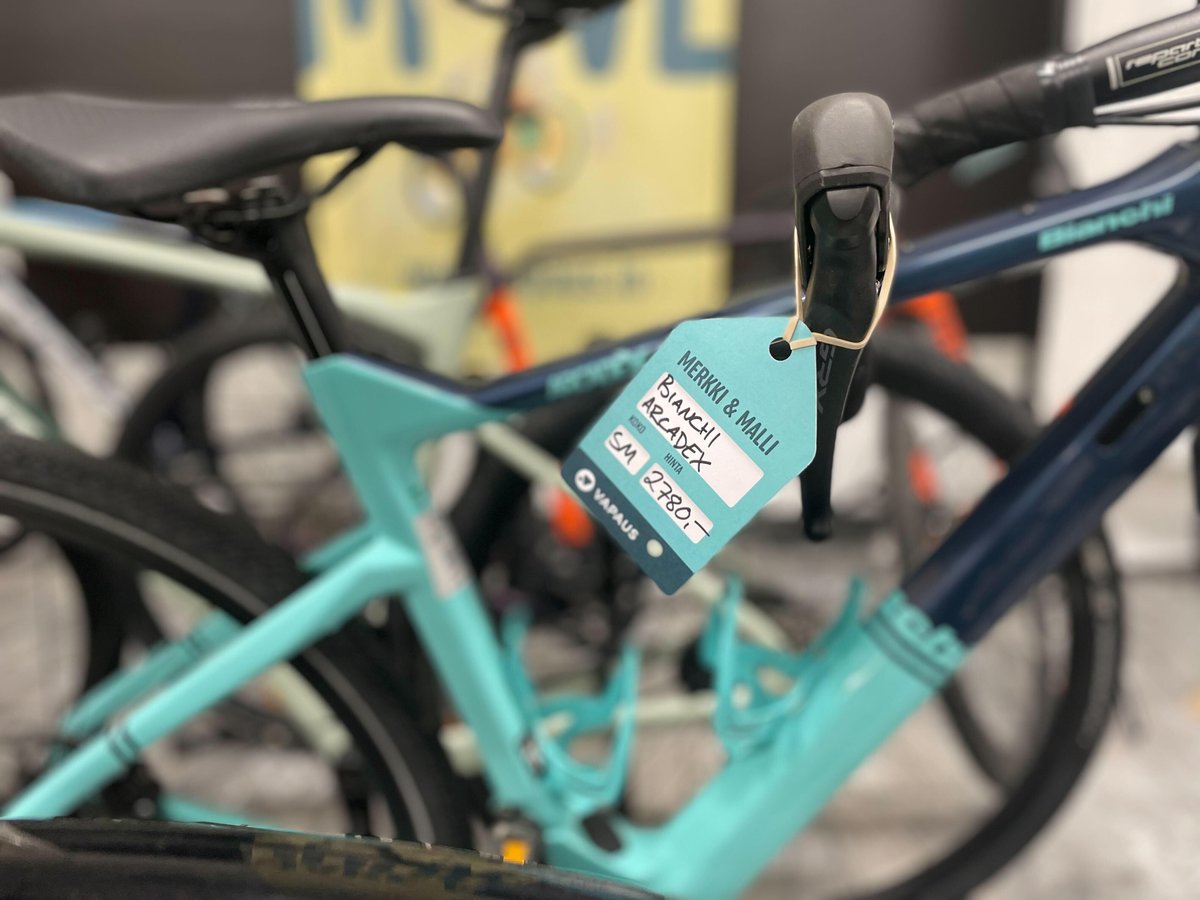 65787a6058802b3fe7b139d6_precycled bianchi arcadex Image from iOS (13)